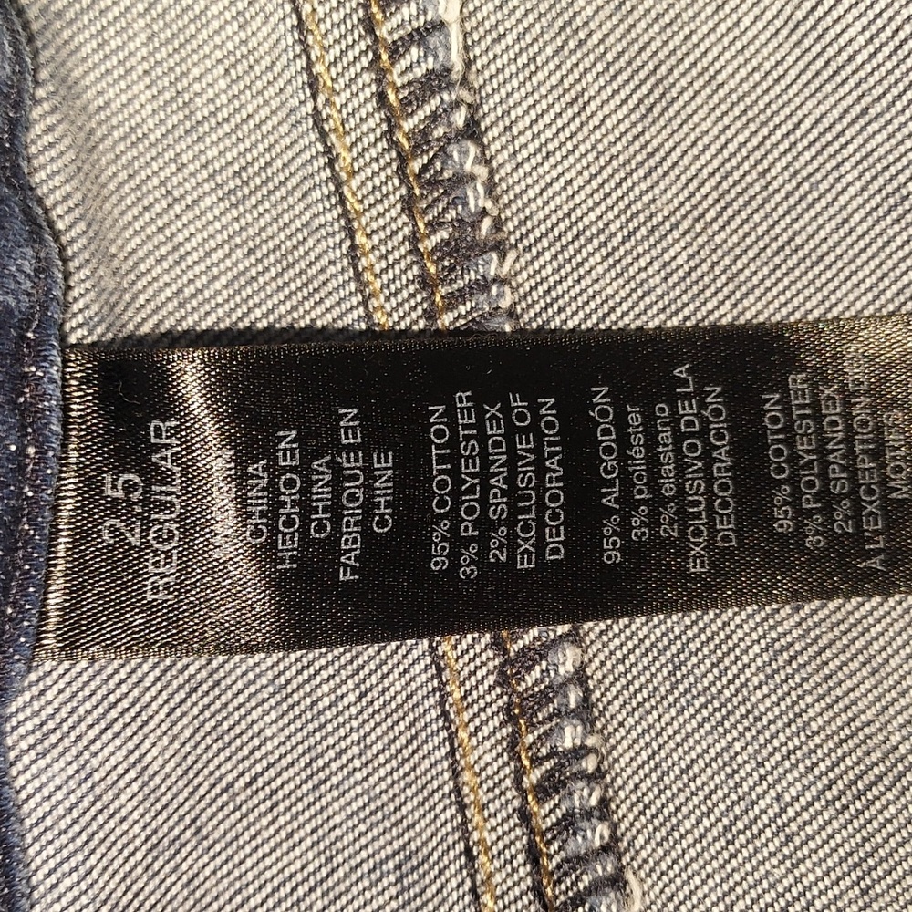 Chico's The So Slimmung Girlfriend Ankle Jeans - Picture 9 of 10